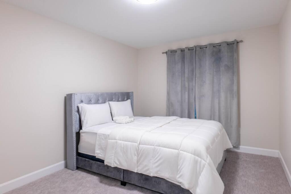 דירות Luxury Niagara 3 Bdr Townhouse /Garage מראה חיצוני תמונה