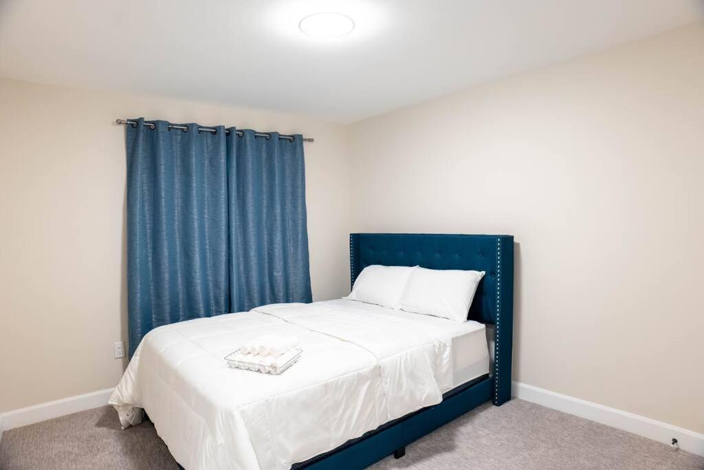 דירות Luxury Niagara 3 Bdr Townhouse /Garage מראה חיצוני תמונה